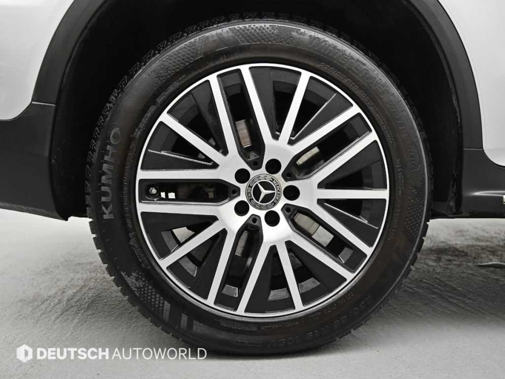 Mercedes-Benz GLC-Class — photo 05