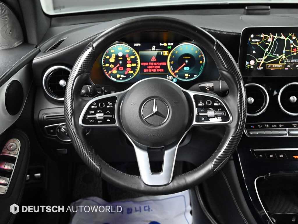 Mercedes-Benz GLC-Class — photo 13
