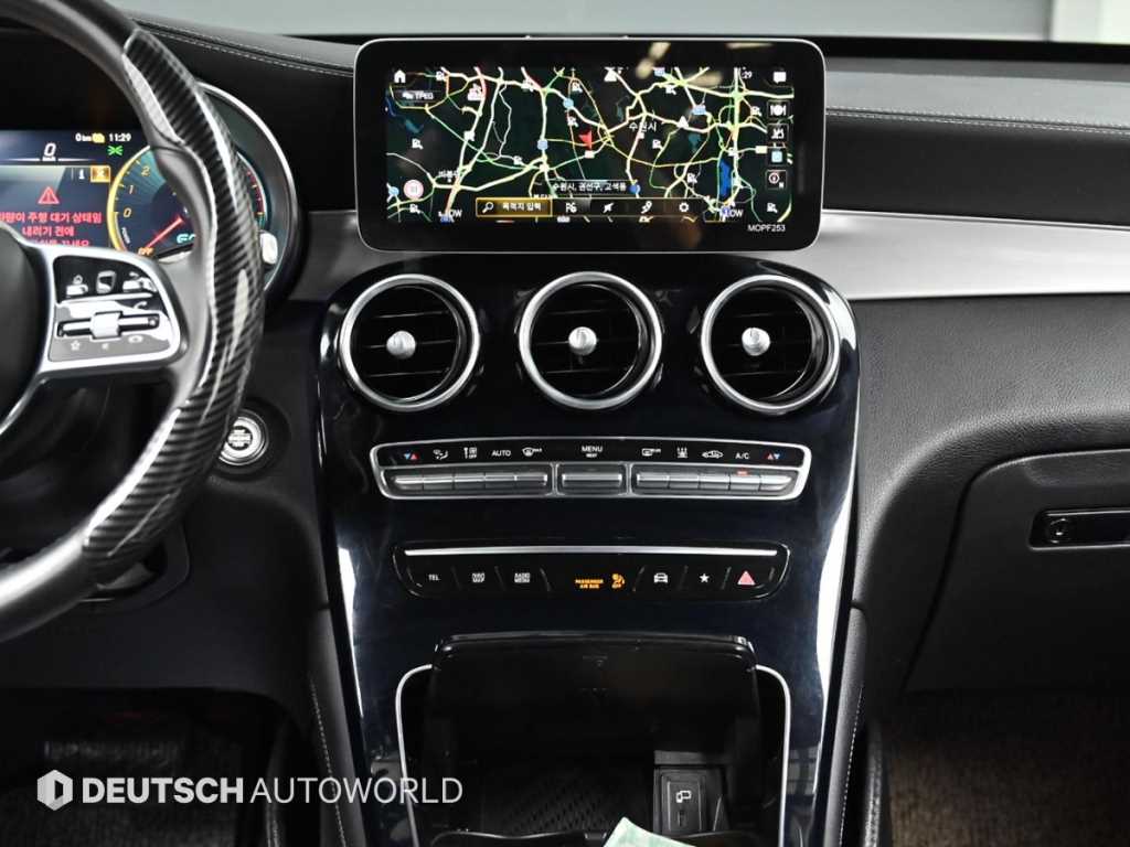Mercedes-Benz GLC-Class — photo 14