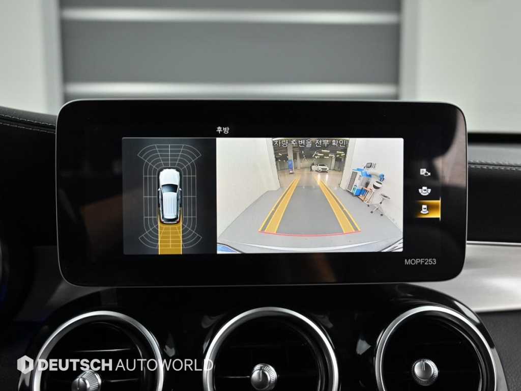 Mercedes-Benz GLC-Class — photo 15