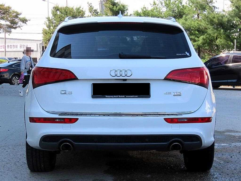 Audi Q5 — photo 04