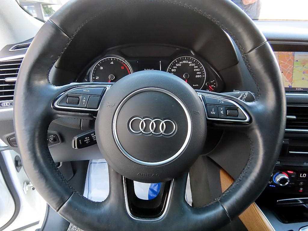 Audi Q5 — photo 08