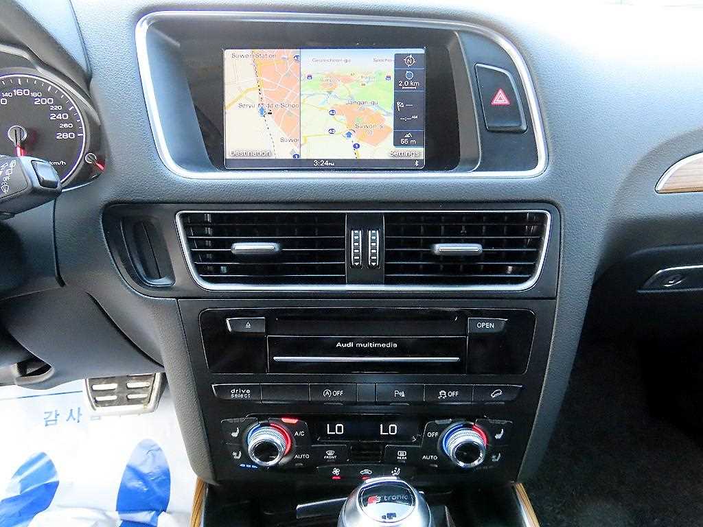 Audi Q5 — photo 12