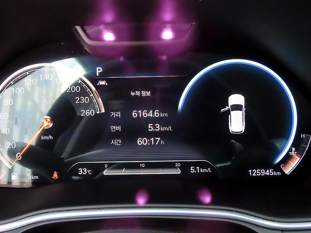 Genesis GV80 — photo 09