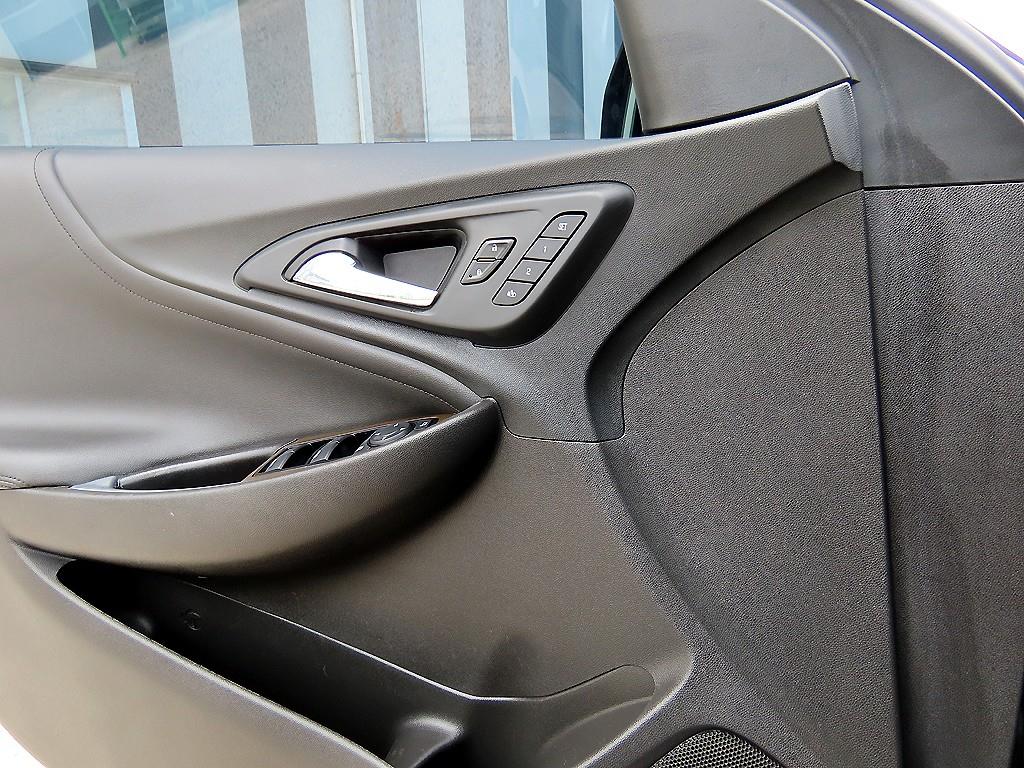 CHEVROLET Malibu — photo 11