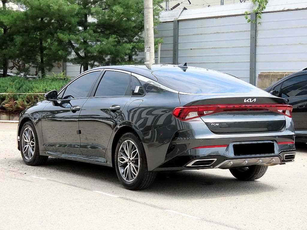 Kia K5 — photo 03