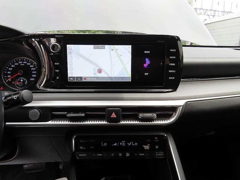 Kia K5 — photo 13