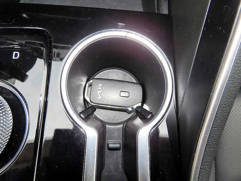 Kia K5 — photo 16