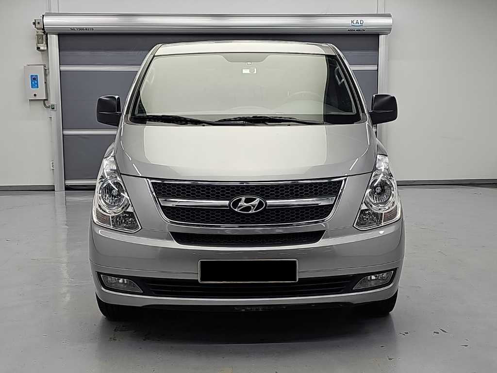 Hyundai Starex — photo 02