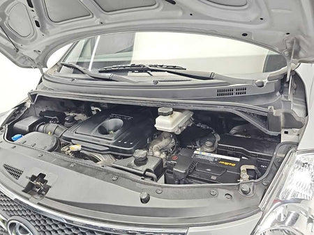 Hyundai Starex — photo 05