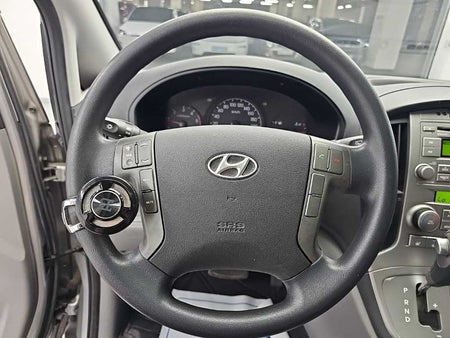 Hyundai Starex — photo 09