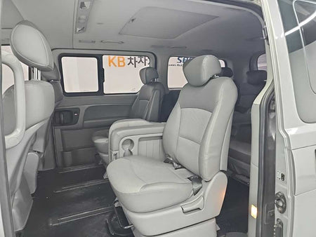 Hyundai Starex — photo 12