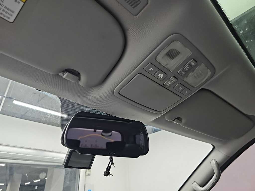 Hyundai Starex — photo 15