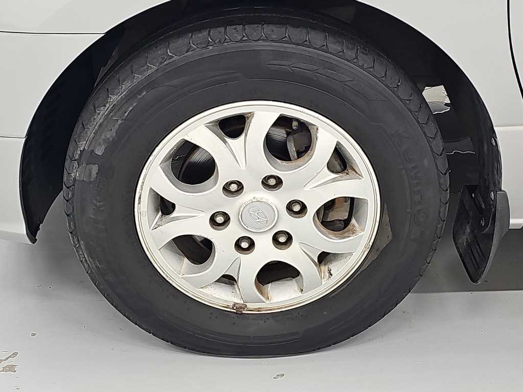Hyundai Starex — photo 19