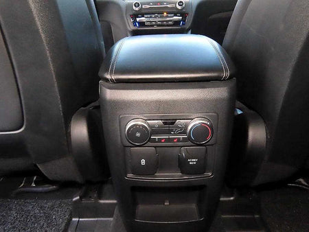 Ford Explorer — photo 15
