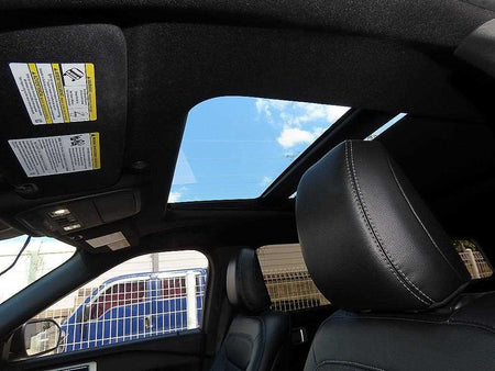 Ford Explorer — photo 17