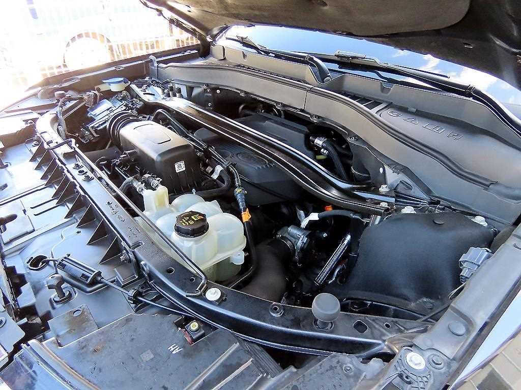 Ford Explorer — photo 19