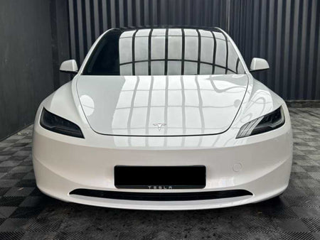 Tesla Model 3 — photo 01