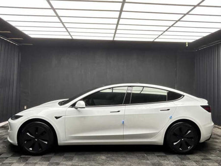 Tesla Model 3 — photo 04