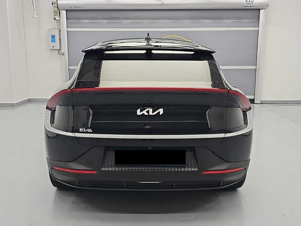 Kia EV6 — photo 03