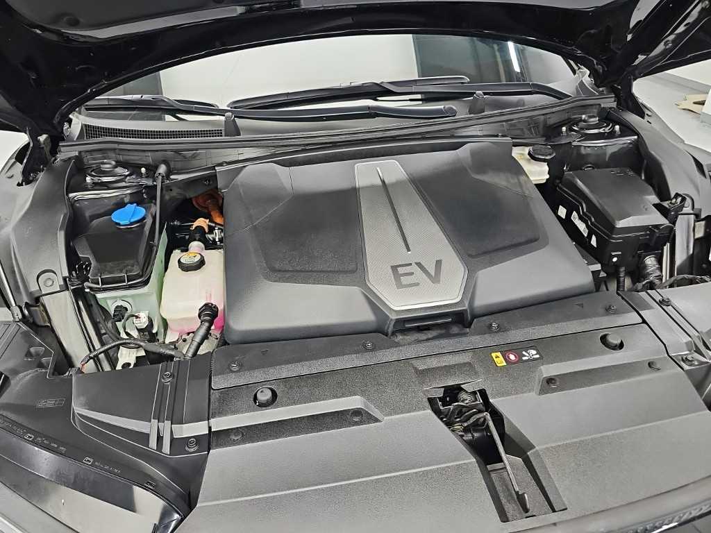 Kia EV6 — photo 05