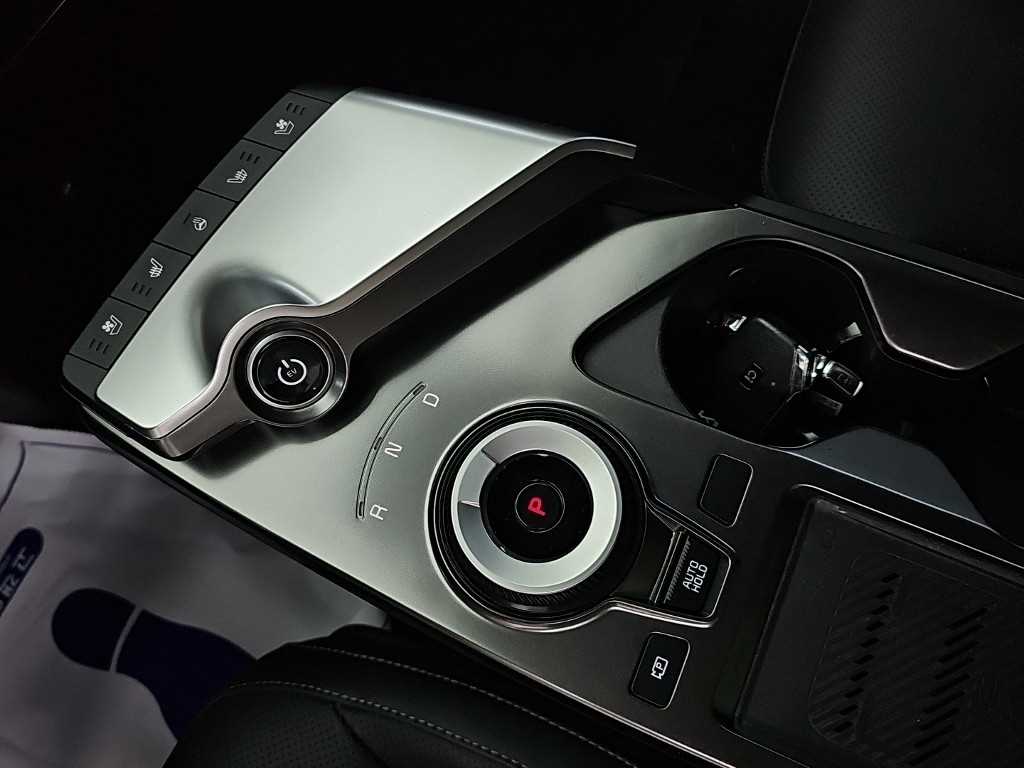 Kia EV6 — photo 08