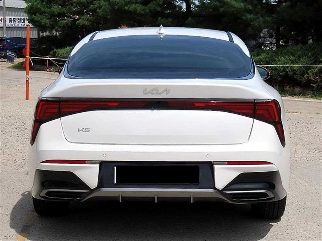 Kia K5 — photo 04