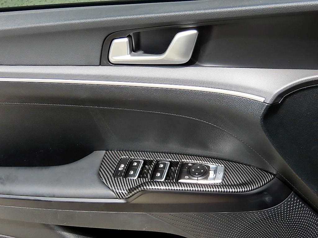 Kia K5 — photo 11