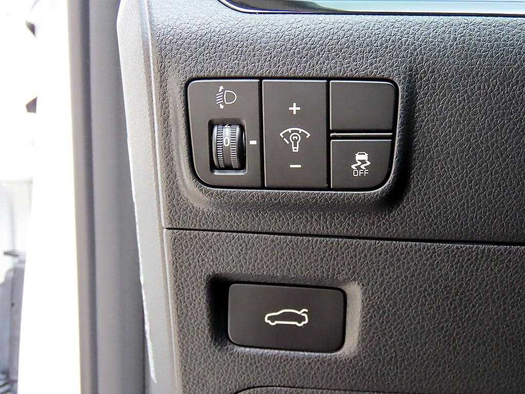 Kia K5 — photo 12