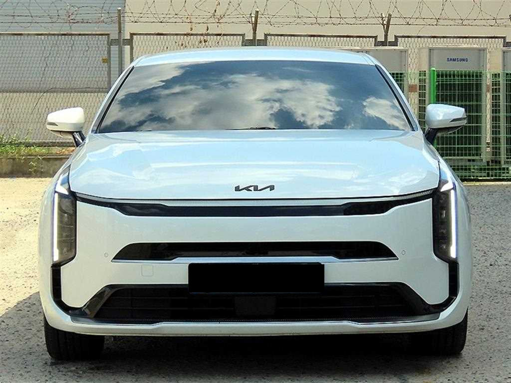 Kia K8 — photo 02