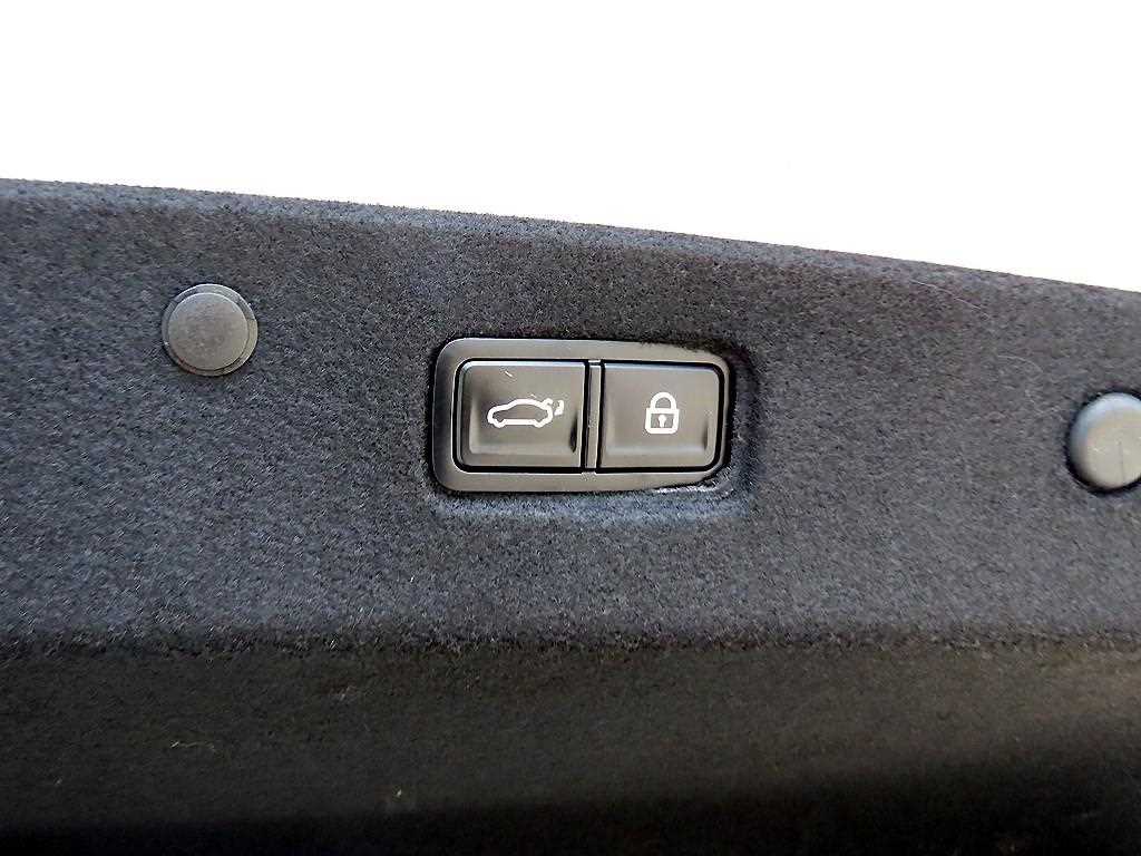 Kia K8 — photo 17