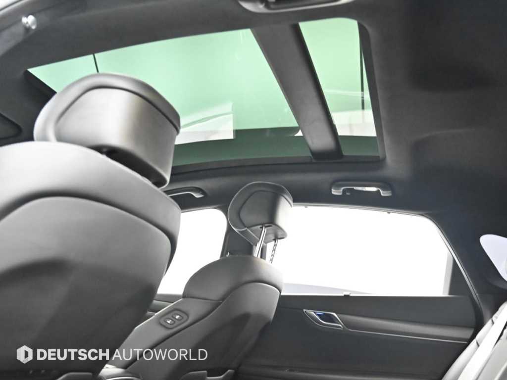 Genesis G80 — photo 18