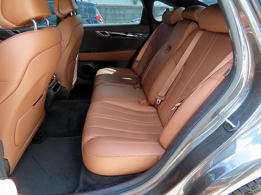 Genesis G80 — photo 06