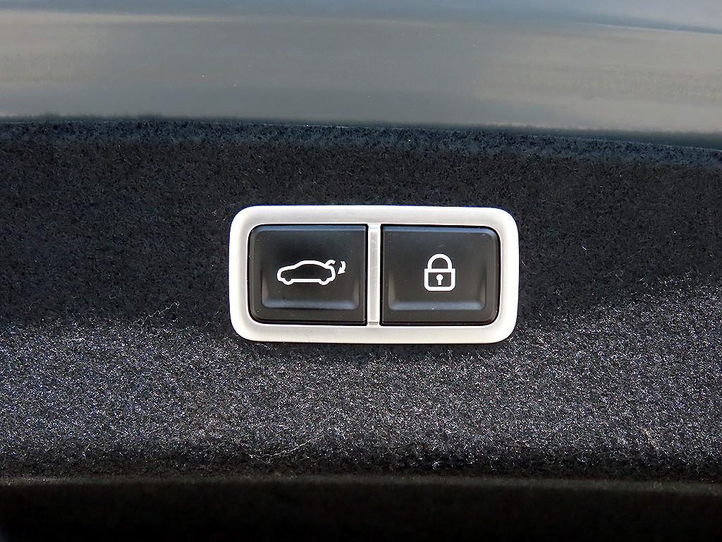 Genesis G80 — photo 18