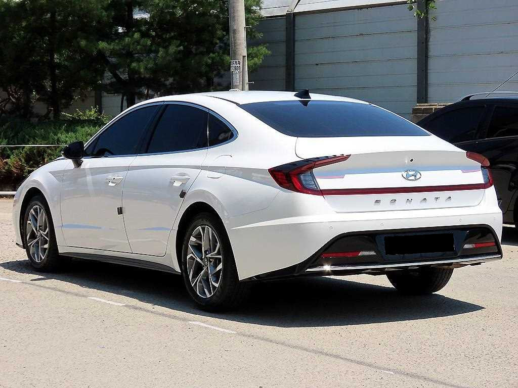 Hyundai Sonata — photo 03