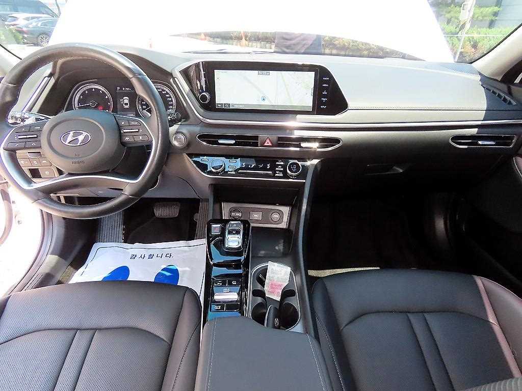 Hyundai Sonata — photo 07