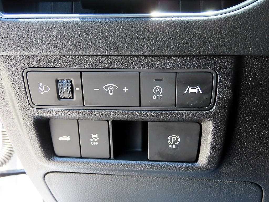 Hyundai Sonata — photo 12