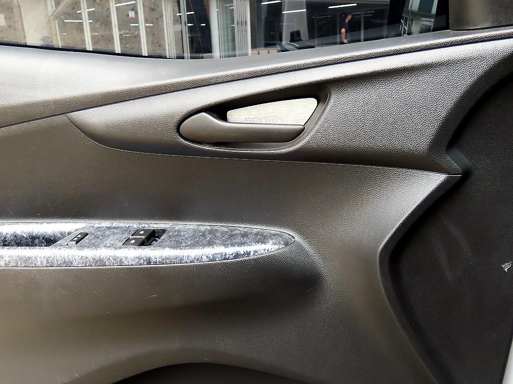 CHEVROLET Spark — photo 12