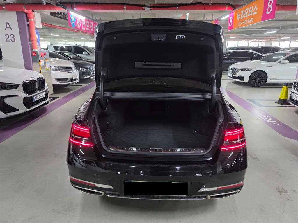 Genesis G90 — photo 05
