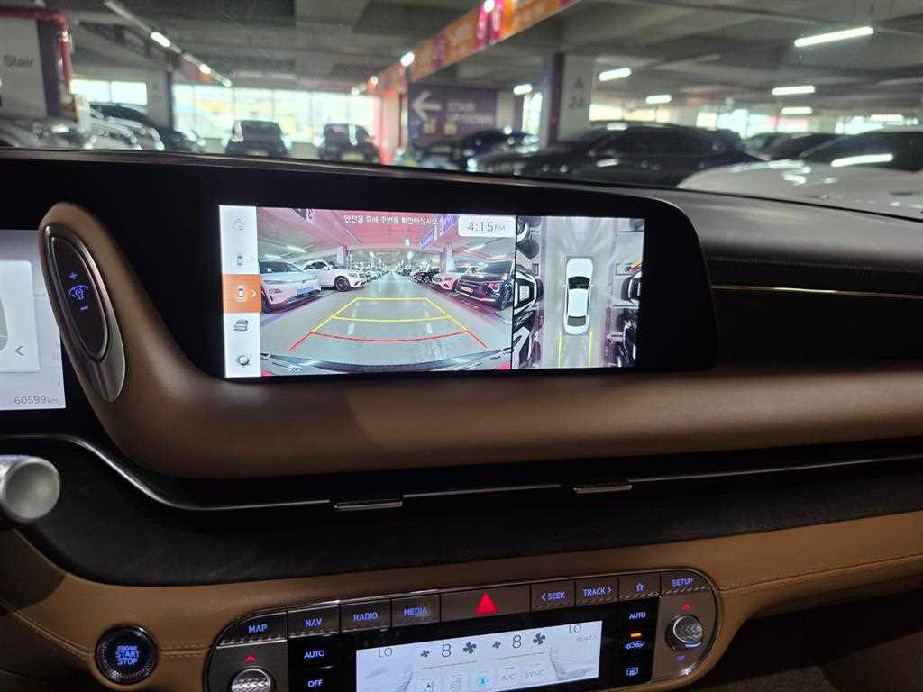 Genesis G90 — photo 10