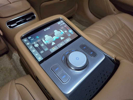 Genesis G90 — photo 16