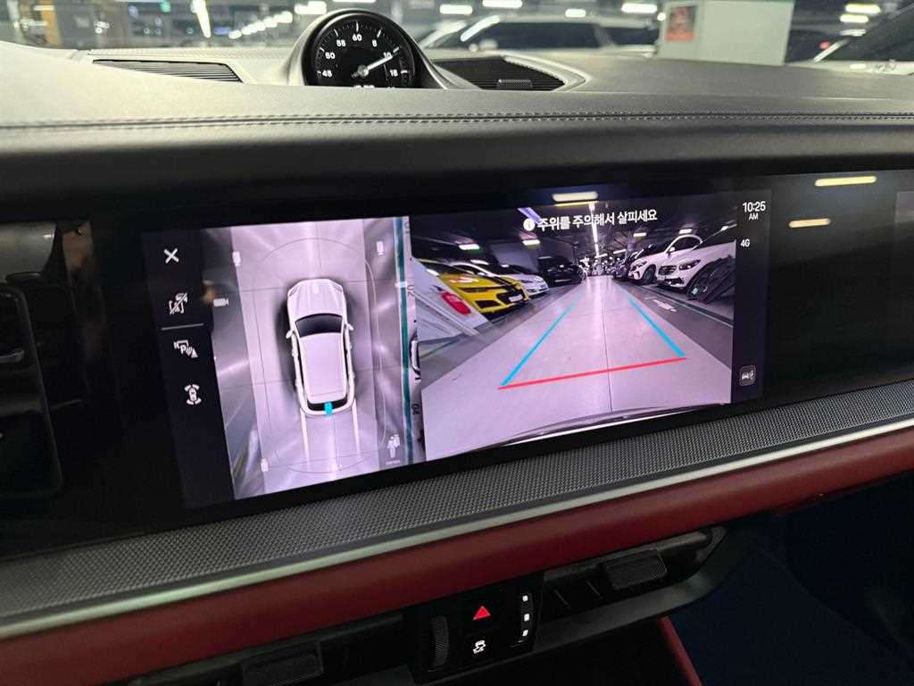 Porsche Cayenne — photo 14