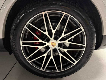 Porsche Cayenne — photo 20