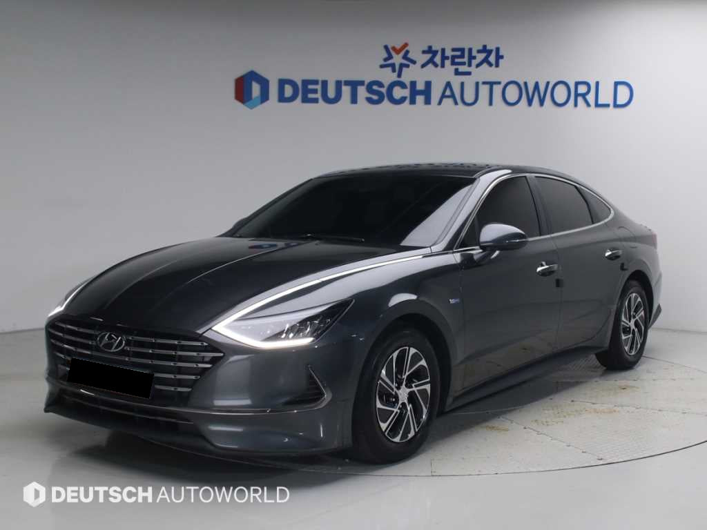Hyundai Sonata — photo 01