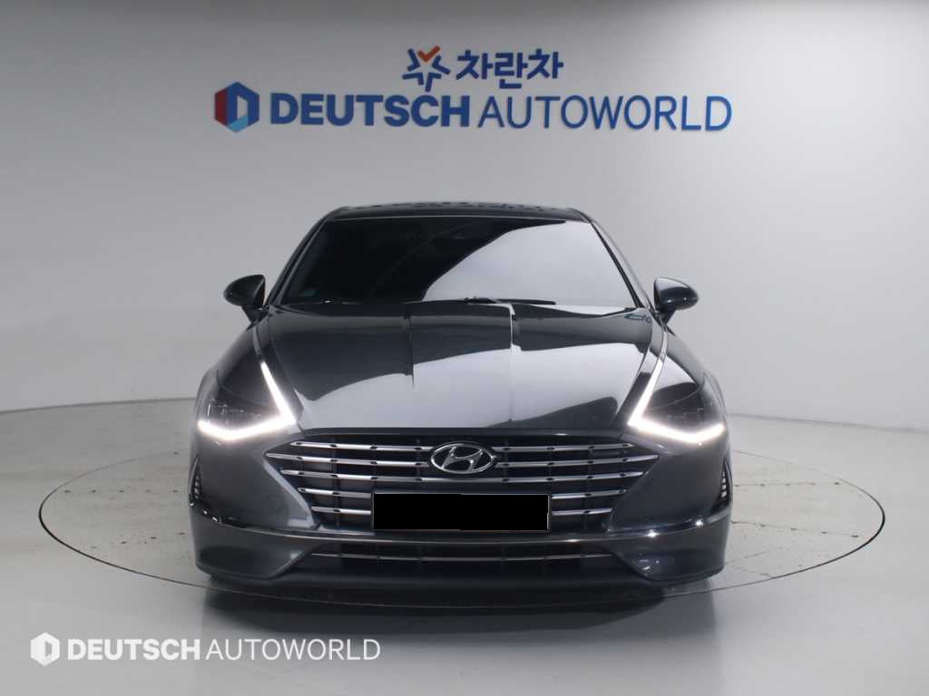 Hyundai Sonata — photo 03