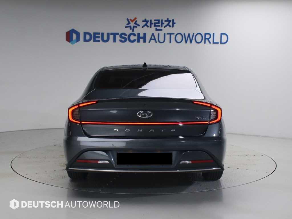 Hyundai Sonata — photo 04