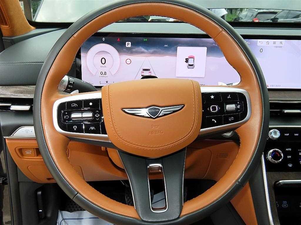 Genesis GV80 — photo 08