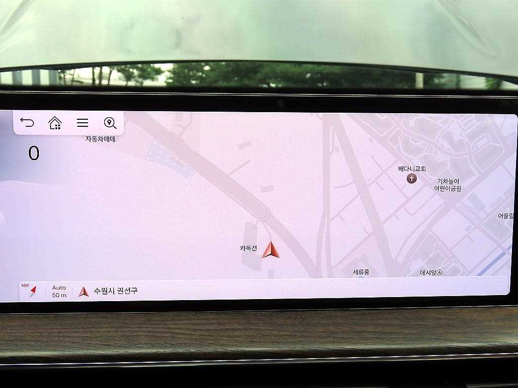 Genesis GV80 — photo 14