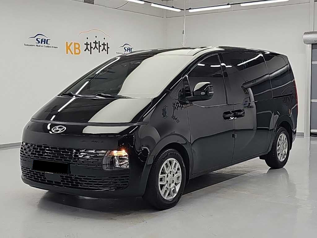 Hyundai Staria — photo 01