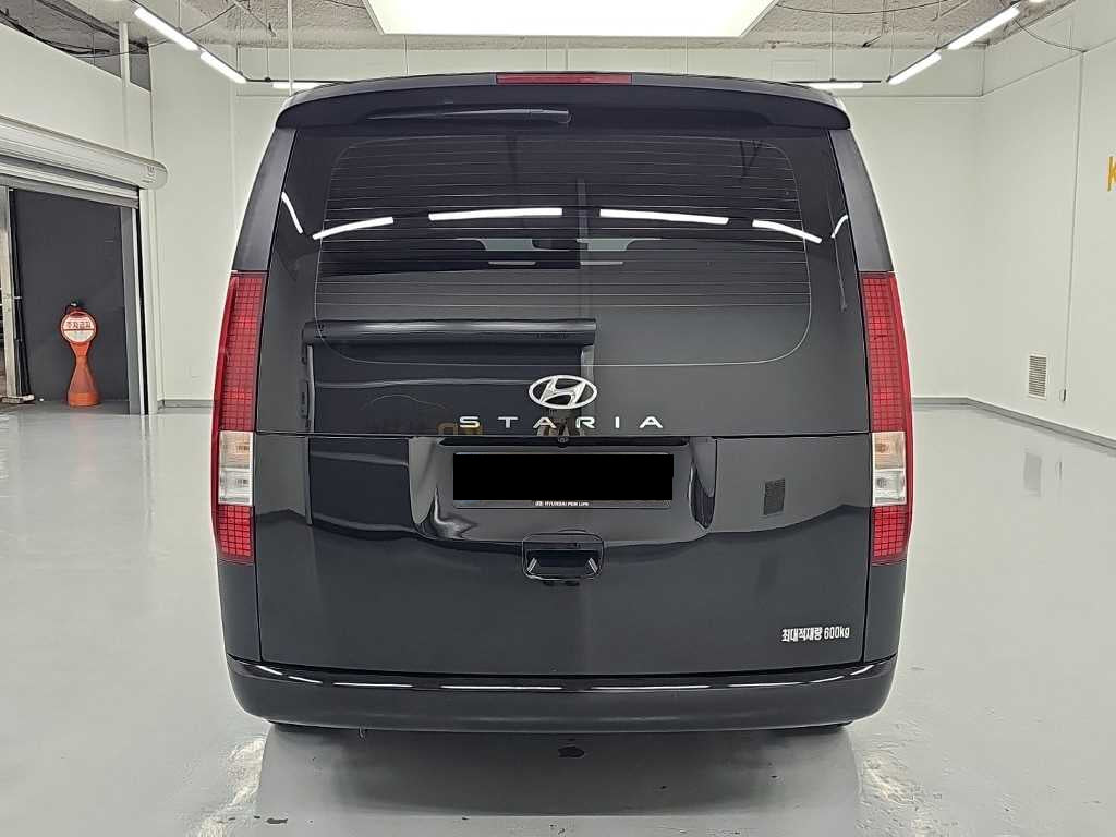 Hyundai Staria — photo 03